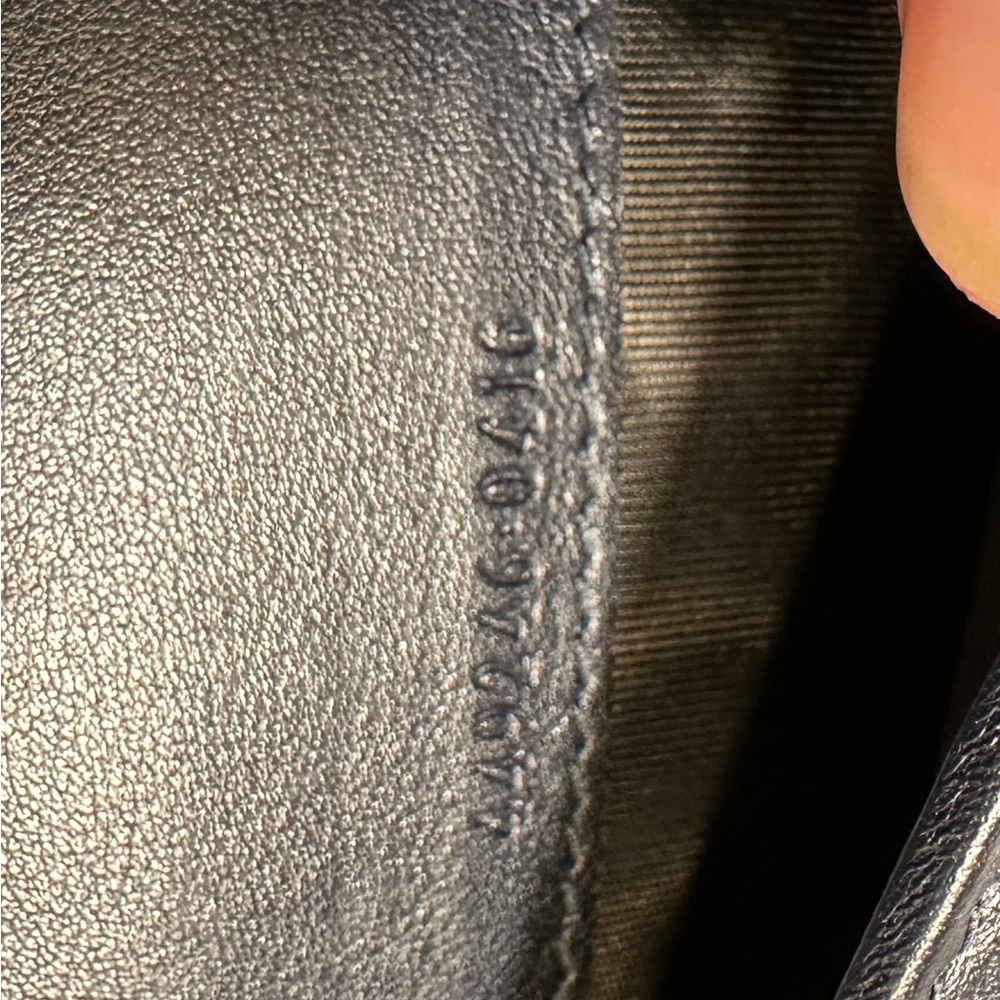 Gucci MicroGuccissima Leather Clutch - Picture 9 of 9